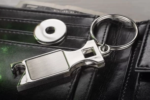 Prívesok na kľúče SPRITI - strieborný